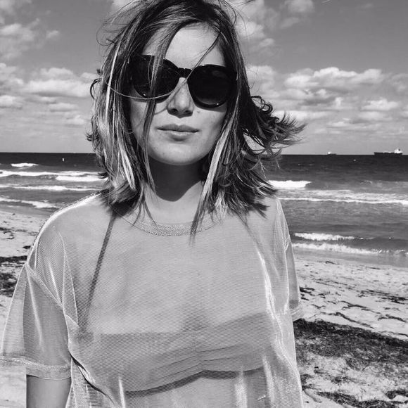 Meet your Posher, Isabel - Picture 1 of 1